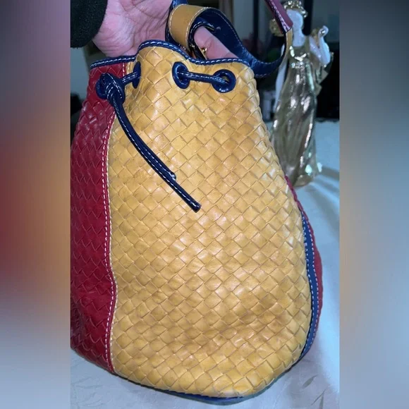 Bottega Veneta multicolour Woven Bucket Bag - Picture 9 of 17